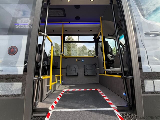Autobuz urban MERCEDES-BENZ Sprinter 16+27 Mittelniederflur Linien Rollstuhl