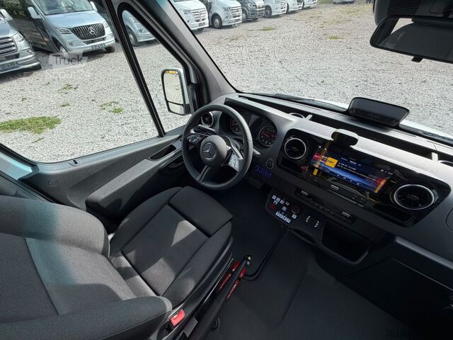 Autobuz urban MERCEDES-BENZ Sprinter 16+27 Mittelniederflur Linien Rollstuhl
