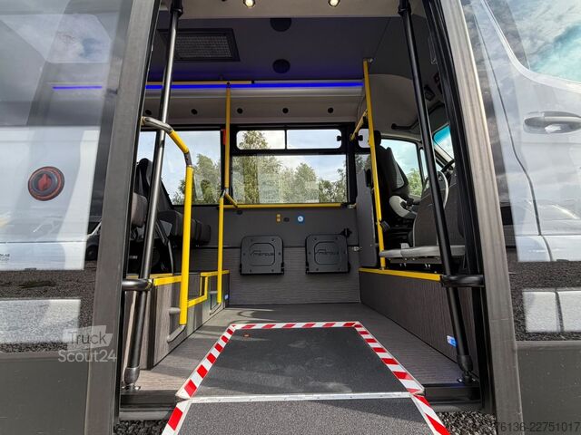Autobuz urban MERCEDES-BENZ Sprinter 16+27 Mittelniederflur Linien Rollstuhl