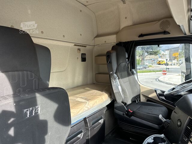 Standard-Sattelzugmaschine Mercedes-Benz Actros 2551