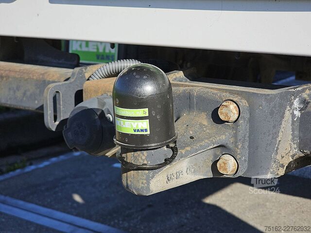 Платформа за зареждане VW CRAFTER 35 2.0 L4 Dub-Cab Trekhaak