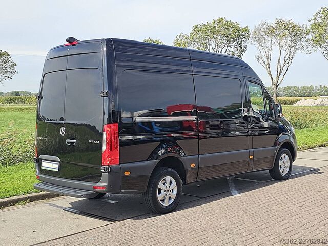 Korkeakattoinen farmari MERCEDES-BENZ SPRINTER 317 L2H2 LED Mbux10 Navi