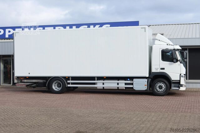  Volvo FM 330 Bakwagen + DHollandia 1500 kg