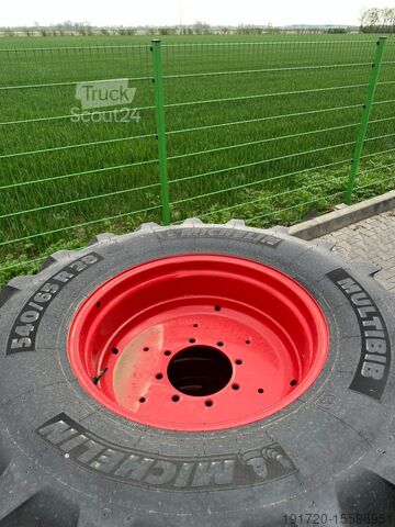 Inne  540/65R28 142D Michelin
