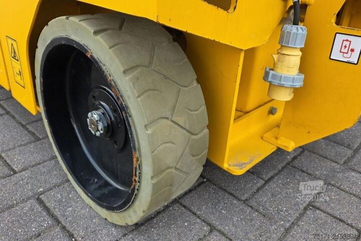 Scissor lift JCB S4046E Valid inspection, *Guarantee! 12m Working H