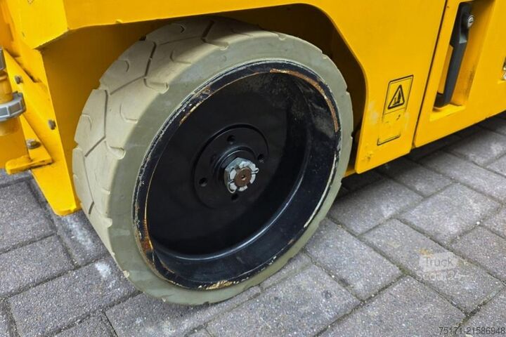 Scissor lift JCB S4046E Valid inspection, *Guarantee! 12m Working H