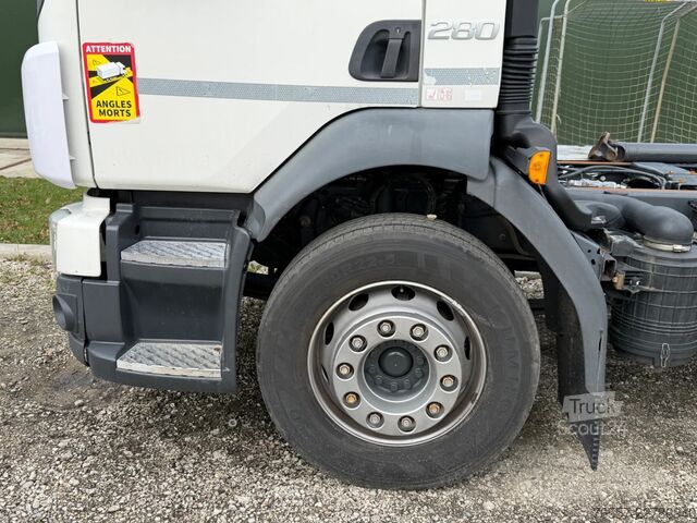 Chassis met cabine Volvo FE 280 FL 280.18 EURO6 2018 Motor defect.