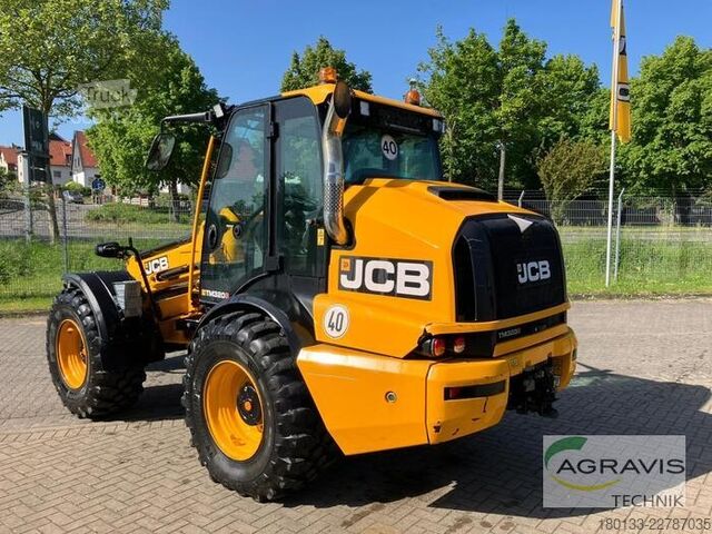 Chargeuse de cour JCB TM 320 S STUFE V