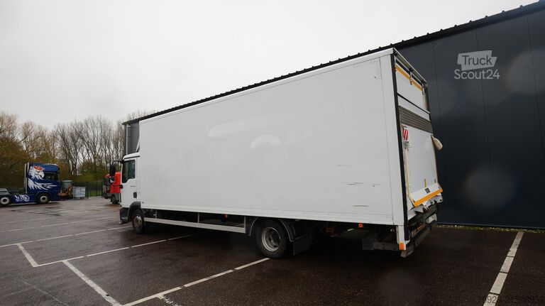 Suitcase MAN TGL 12.190 Closed box