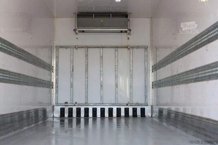 Refrigerated/freezer transport DAF CF 320 Koel/Vries + klep 2.000 kg Carrier Silen...