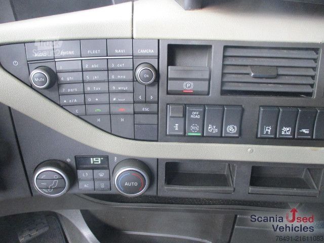 Standard tractor unit Volvo FH 540