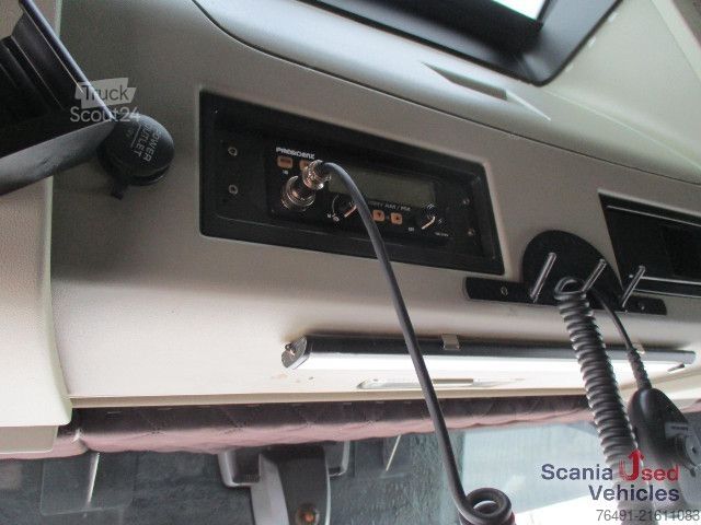 Standard tractor unit Volvo FH 540