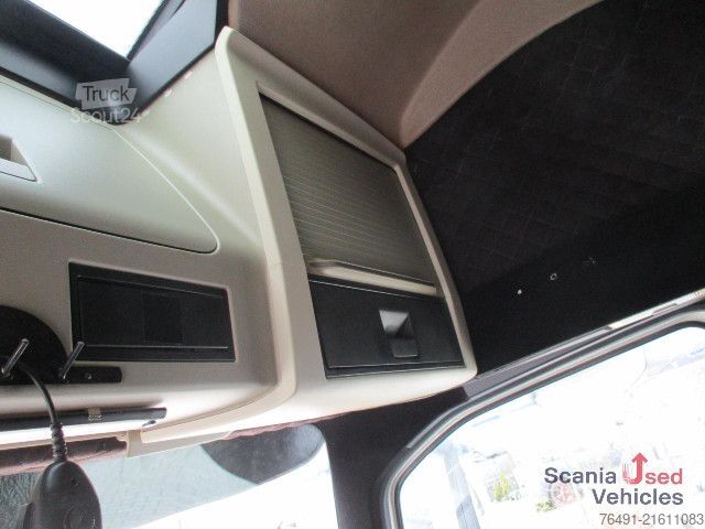 Standard tractor unit Volvo FH 540