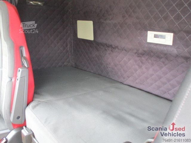 Standard tractor unit Volvo FH 540