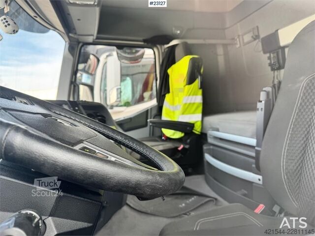 Standardni SZM Renault T460 tractor unit
