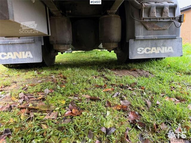 Transporte refrigerado/congelado Scania P270 4x2 box truck with full side opening and tail