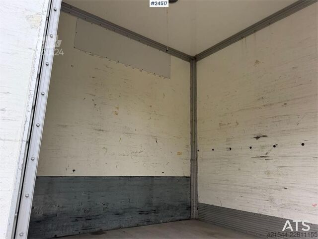 Transporte refrigerado/congelado Scania P270 4x2 box truck with full side opening and tail