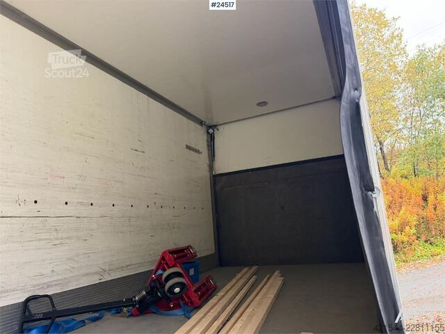 Transporte refrigerado/congelado Scania P270 4x2 box truck with full side opening and tail