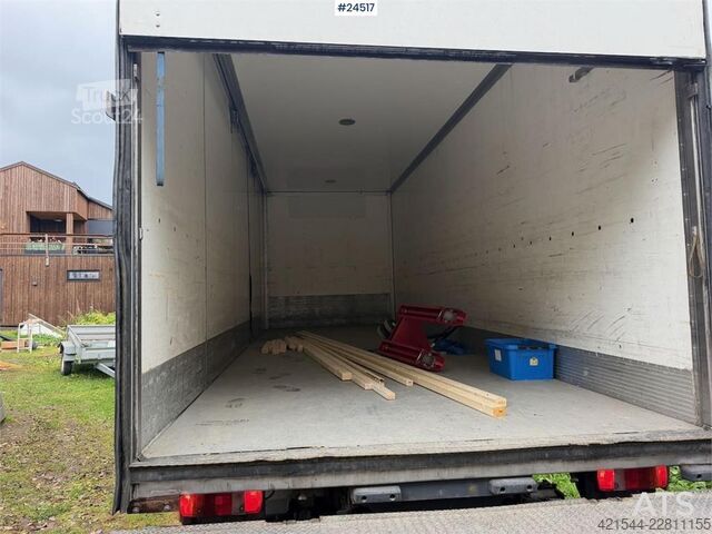 Transporte refrigerado/congelado Scania P270 4x2 box truck with full side opening and tail
