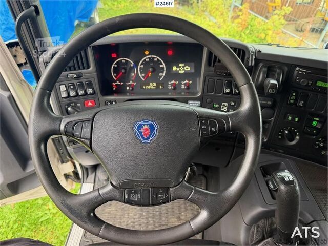 Transporte refrigerado/congelado Scania P270 4x2 box truck with full side opening and tail