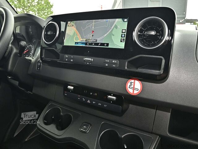 Kleinbus Mercedes-Benz Sprinter 317 CDI Tourer L3 (2-2-2-3) AHK Kame