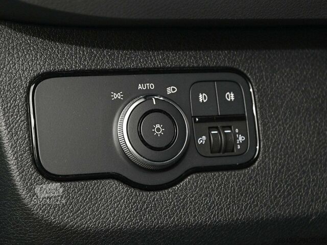 Kleinbus Mercedes-Benz Sprinter 317 CDI Tourer L3 (2-2-2-3) AHK Kame