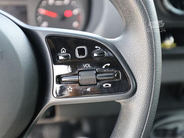 Kleinbus Mercedes-Benz Sprinter 317 CDI Tourer L2H2 (3-3-3) AHK Kame