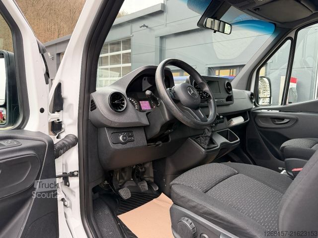 Skåpbil MERCEDES-BENZ Sprinter 315 CDI Kasten L2H1 Mixto 4-Sitze RWD