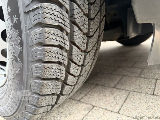 Skåpbil MERCEDES-BENZ Sprinter 315 CDI Kasten L2H1 Mixto 4-Sitze RWD