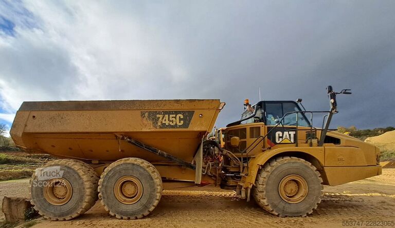 شاحنة تفريغ Caterpillar 745 C