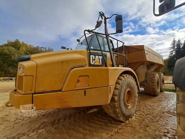 شاحنة تفريغ Caterpillar 745 C