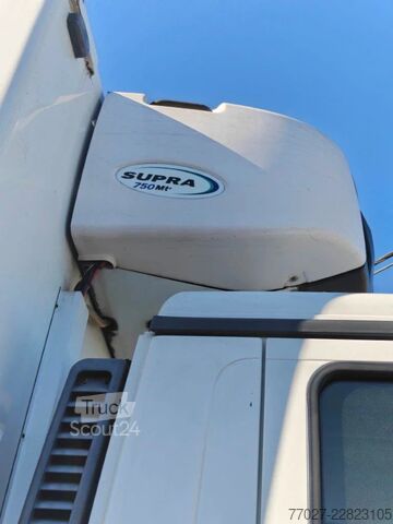 Транспортиране в хладилник/замразено MAN TGM 18.290 Carrier Supra 750 Mt