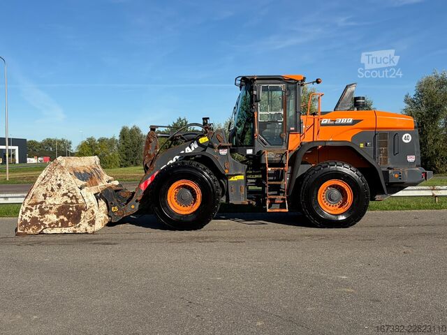 Rakodógép Doosan DL380-7