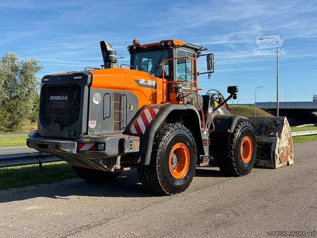 Rakodógép Doosan DL380-7
