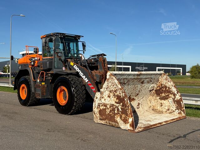 Rakodógép Doosan DL380-7