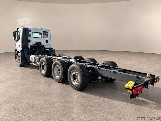 Standartinis vilkikas Iveco SWAY 320AD42