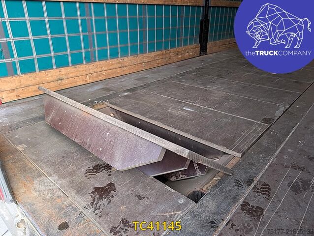 انزلاق القماش المشمع Kögel 