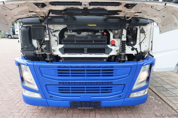 Autonkuljetuspakettiauto Volvo FM 330 5 car transporter KASSBOHRER, 4x2