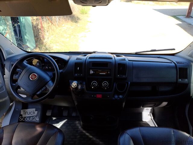 Campingvogn/autocamper Fiat Weinsberg Carabus 600 K | 4 Posti Letto | Completamente Attrezzato