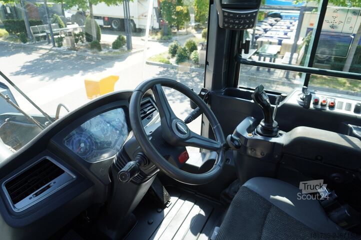 Cargadora articulada Hyundai HL940A articulated loader / year 2021 /