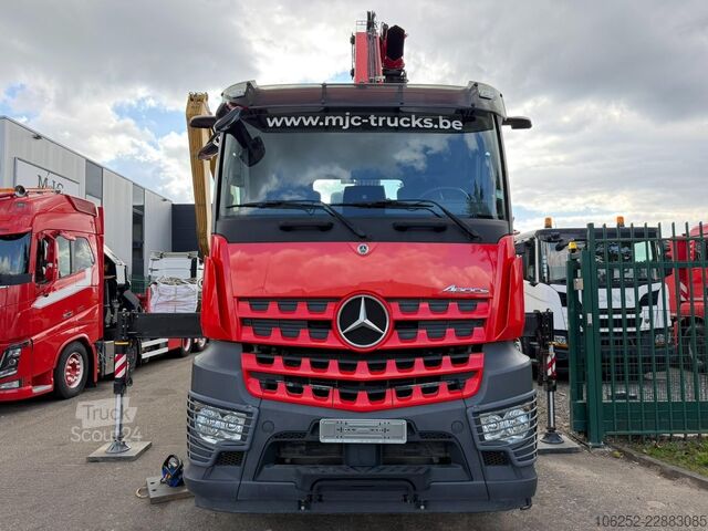 Systém hákového ramena Mercedes-Benz AROCS 3643 8x4 HOOKLIFT + 21m! CRANE FASSI F305...