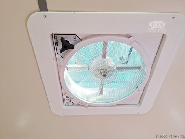 Pusiau integruotas kemperis P.L.A. Sonstige Bela Easy Barbados