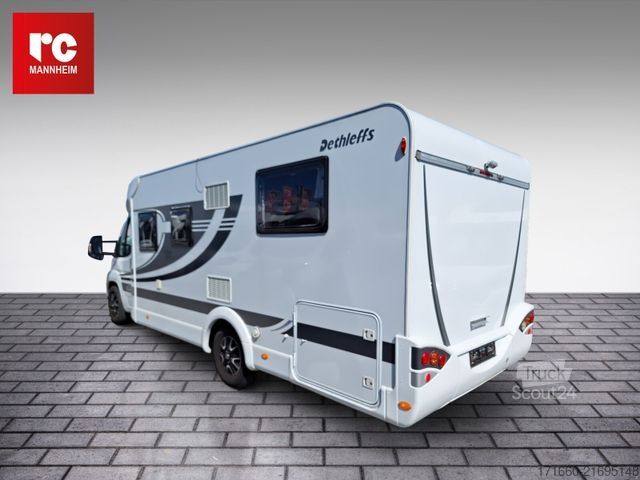 Teilintegriertes Wohnmobil DETHLEFFS Magic Edition T 1 DBM White Wenig Kilometer!