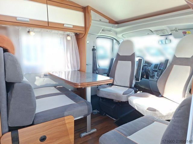 Teilintegriertes Wohnmobil DETHLEFFS Magic Edition T 1 DBM White Wenig Kilometer!