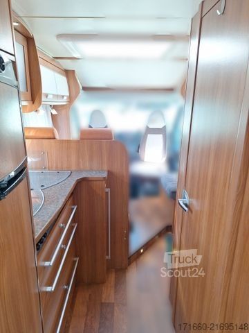 Teilintegriertes Wohnmobil DETHLEFFS Magic Edition T 1 DBM White Wenig Kilometer!