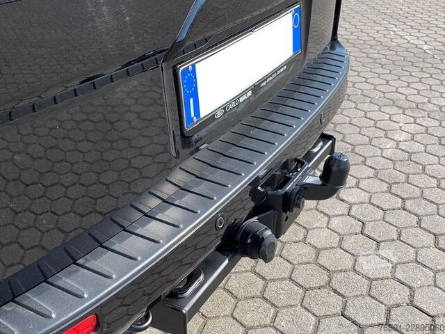 Tovorno vozilo za posebne namene Ford Tourneo Custom