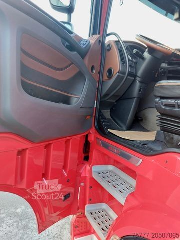 Yüksek hacimli çekici DAF XF106-530 SSC-INTARDER-2 Tanks-NAVI