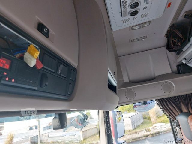 Volumen SZM DAF XF106-530 SSC Low Deck-INTARDER-2 Tanks