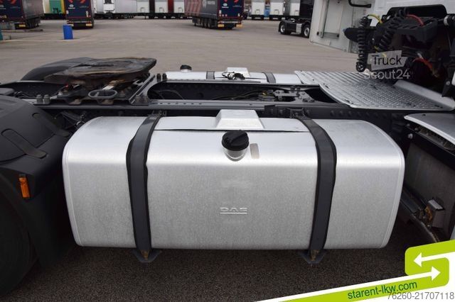 Стандартный седельный тягач DAF XG 480 Intarder ACC Standklima 1.465L Tank LED