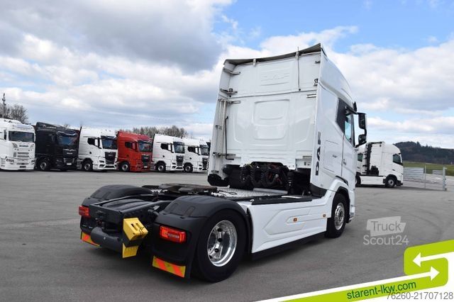 Стандартный седельный тягач DAF XG+ 530 Leder Intarder Standklima ACC Alufelgen